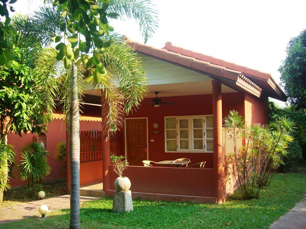 Pictory Garden Resort Sattahip Exterior photo