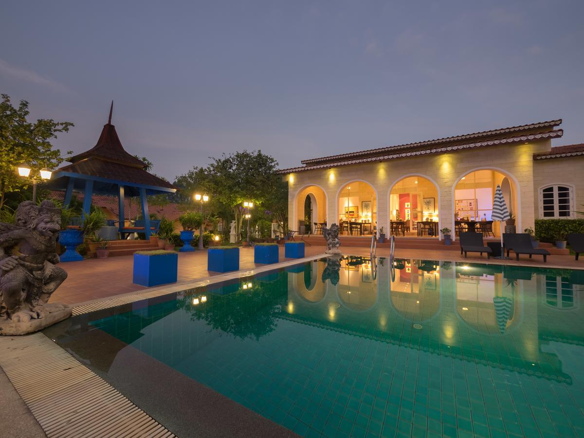 Pictory Garden Resort Sattahip Exterior photo