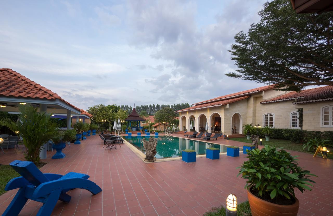Pictory Garden Resort Sattahip Exterior photo